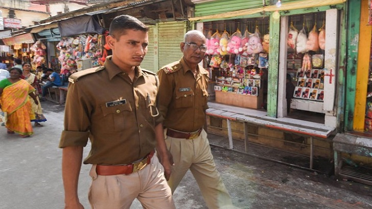 বাবরি মসজিদ রায় ইস্যুতে উত্তর প্রদেশে ধরপাকড় : সোশ্যাল মিডিয়ায় কড়া নজরদারি বাবরি মসজিদ রায় ইস্যুতে উত্তর প্রদেশে ধরপাকড় : সোশ্যাল মিডিয়ায় কড়া নজরদারি